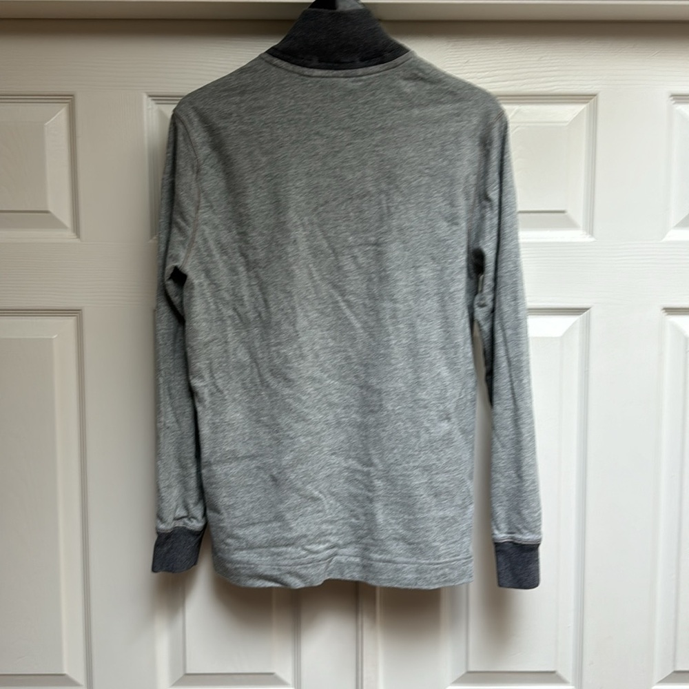 Hugo Boss Pull Over - Picture 2 of 4